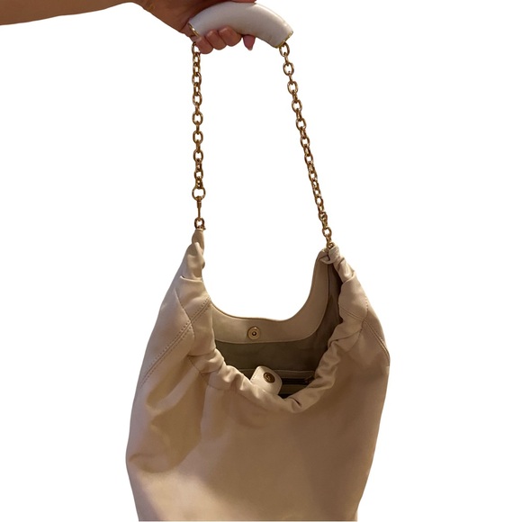 Elegant Lulus Gold Chain Chic Cream Women's Bag - Picture 3 of 7